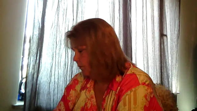 Snapshot of Sylviastar46 chatting on 06-18-26, 09:14 Sylviastar46 online show from 06-18-26, 09:14