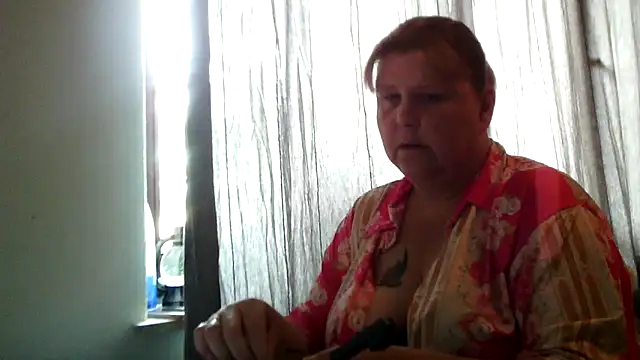 Snapshot of Sylviastar46 chatting on 06-21-26, 08:39 Sylviastar46 online show from 06-21-26, 08:39
