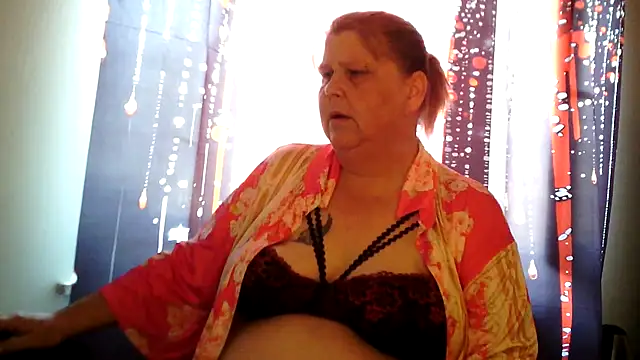 Snapshot of Sylviastar46 chatting on 06-30-26, 07:53 Sylviastar46 online show from 06-30-26, 07:53