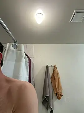 Snapshot of ezrah23 chatting on 03-28-26, 05:29 ezrah23 online show from 03-28-26, 05:29