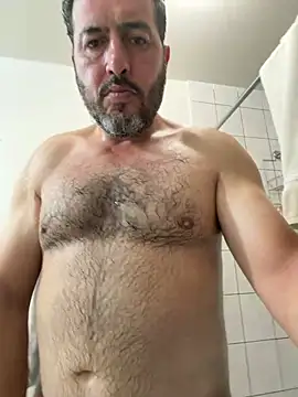 Snapshot of ezrah23 chatting on 03-31-26, 06:25 ezrah23 online show from 03-31-26, 06:25