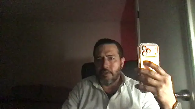 Snapshot of ezrah23 chatting on 04-06-26, 01:56 ezrah23 online show from 04-06-26, 01:56