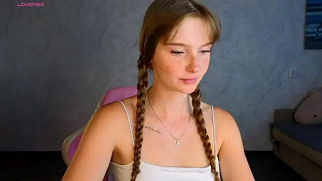 Lovelly molly1 online show from 07-18-26, 03:49