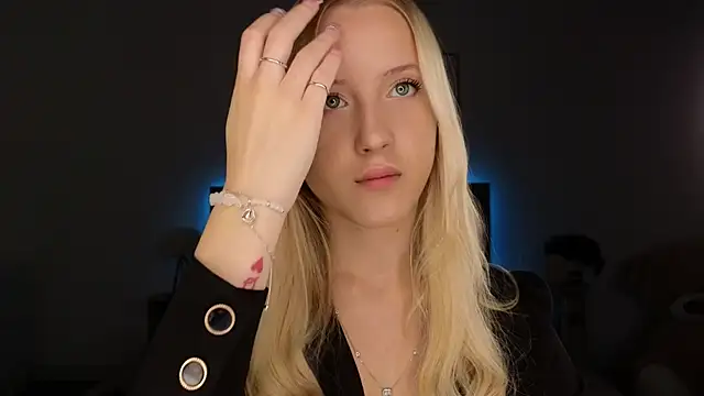 adele armass online show from 03-28-26, 08:30