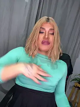 Snapshot of melani_ferraraa_ chatting on 07-04-26, 10:16 melani ferraraa online show from 07-04-26, 10:16