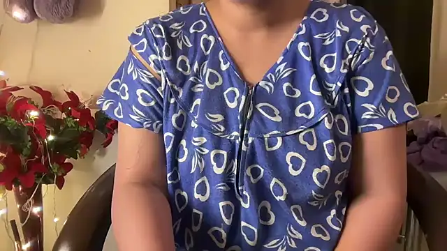 Snapshot of Shilpa_7 chatting on 02-18-26, 06:26 Shilpa 7 online show from 02-18-26, 06:26