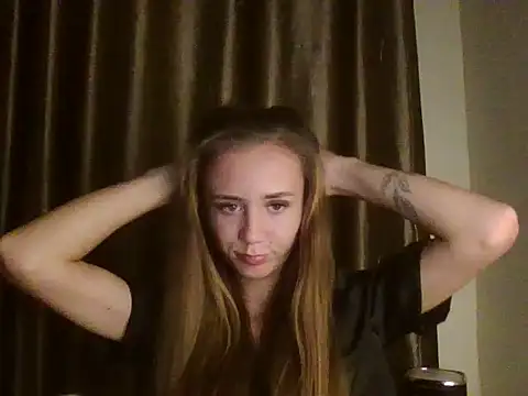 MyLittle Flame online show from 05-20-26, 04:24