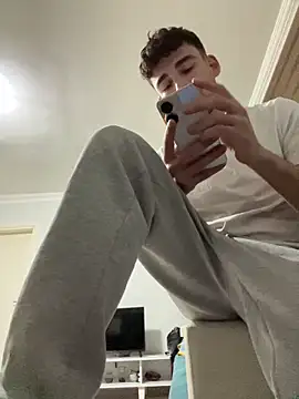 yasinesra757  online show from 12-23-25, 03:15