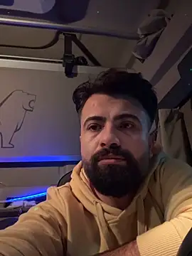 Snapshot of JanSy0 chatting on 12-22-25, 06:05 JanSy0 online show from 12-22-25, 06:05