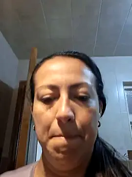 Snapshot of Lauryn_Jones chatting on 06-02-26, 05:48 Lauryn Jones online show from 06-02-26, 05:48