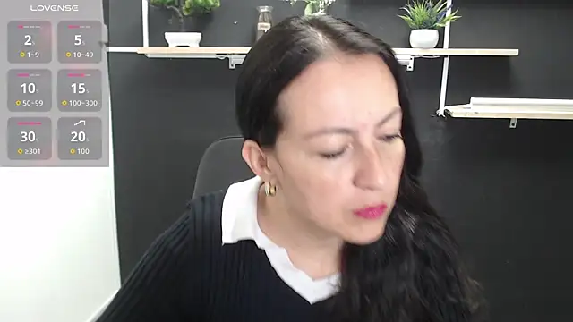 Snapshot of Lauryn_Jones chatting on 06-10-26, 05:34 Lauryn Jones online show from 06-10-26, 05:34