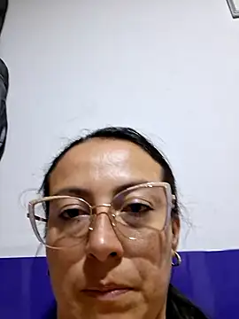 Snapshot of Lauryn_Jones chatting on 07-05-26, 02:18 Lauryn Jones online show from 07-05-26, 02:18