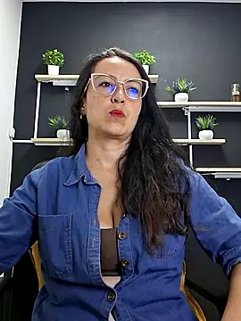 Snapshot of Lauryn_Jones chatting on 07-10-26, 05:48 Lauryn Jones online show from 07-10-26, 05:48