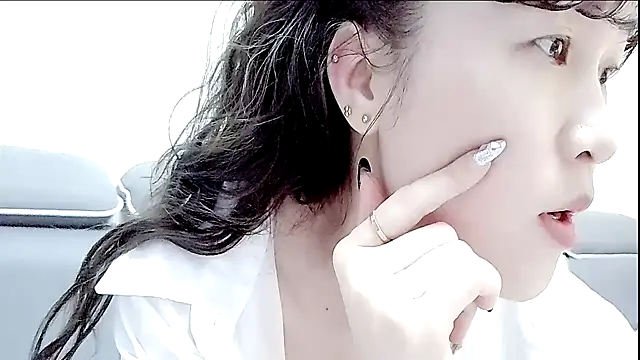 Snapshot of lookbyby chatting on 01-19-26, 05:33 lookbyby online show from 01-19-26, 05:33