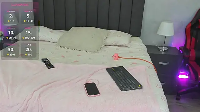 Snapshot of kendra_london chatting on 04-14-26, 11:05 kendra london online show from 04-14-26, 11:05