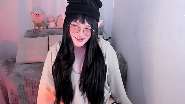 Snapshot of Omorimori chatting on 03-11-26, 02:23 Omorimori online show from 03-11-26, 02:23