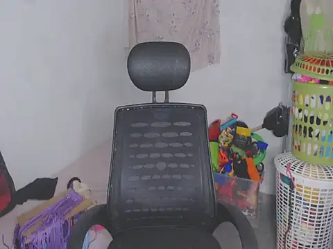 shayna cute online show from 05-16-26, 12:18