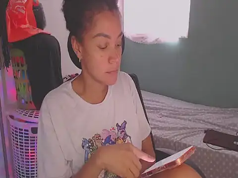 shayna cute online show from 06-18-26, 09:52