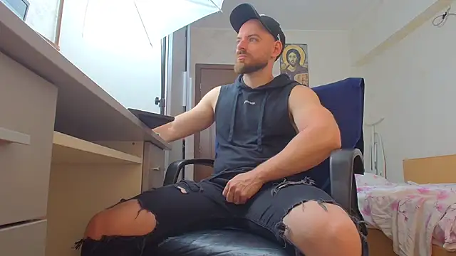 Snapshot of Ryanstone_ chatting on 05-22-26, 04:52 Ryanstone online show from 05-22-26, 04:52
