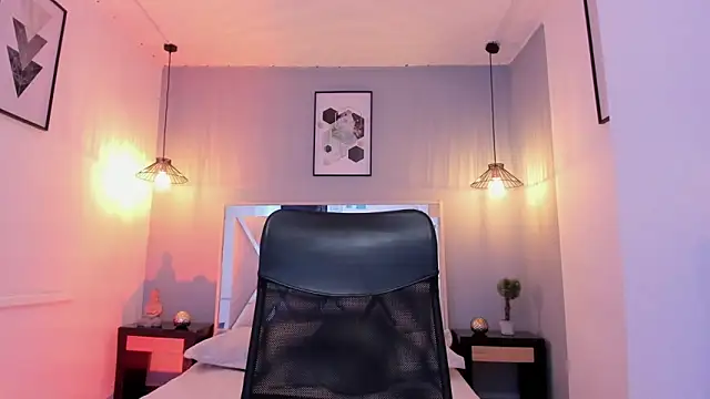 zoe-moreau online show from 02-20-26, 08:31