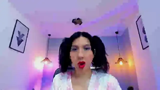 zoe-moreau online show from 04-07-26, 07:25