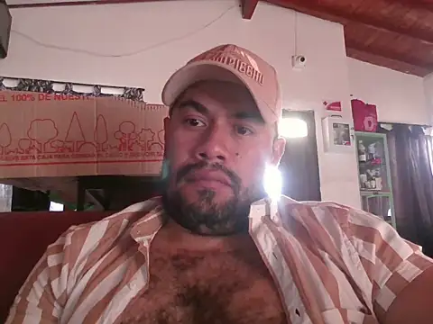 Snapshot of Ramses_36 chatting on 06-17-26, 06:53 Ramses 36 online show from 06-17-26, 06:53