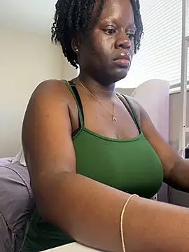 Snapshot of ladiosa_selene chatting on 12-04-25, 03:10 ladiosa selene online show from 12-04-25, 03:10