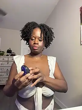 Snapshot of ladiosa_selene chatting on 02-07-26, 01:42 ladiosa selene online show from 02-07-26, 01:42