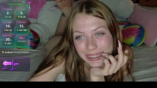 kittenkisses3 online show from 04-15-26, 11:38