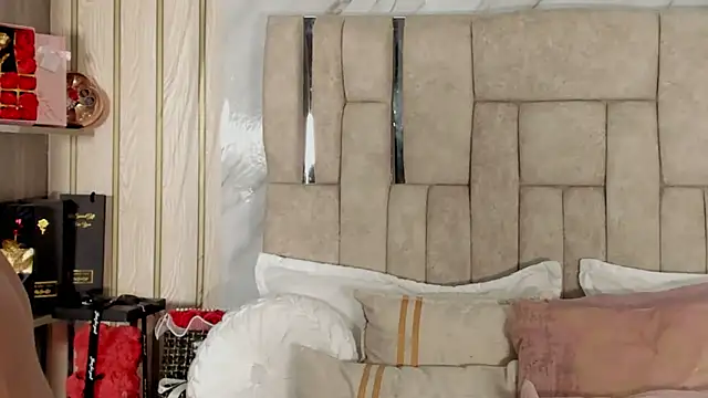 emilyoliver online show from 04-13-26, 08:25