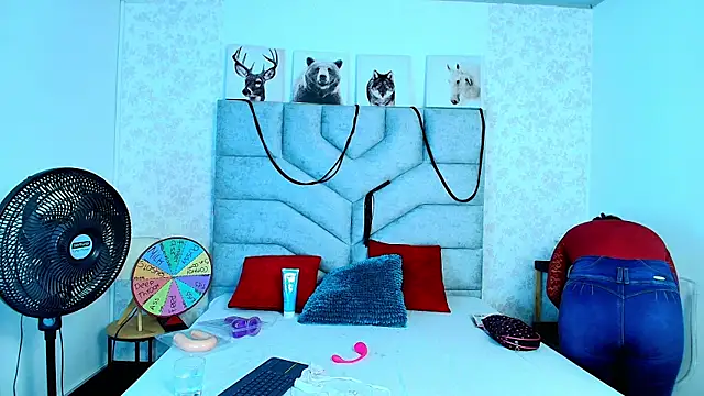 Snapshot of KimberlyFox_t chatting on 06-19-26, 01:15 KimberlyFox t online show from 06-19-26, 01:15