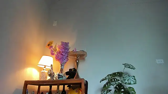 Snapshot of lucian_davii chatting on 05-14-26, 12:34 lucian davii online show from 05-14-26, 12:34
