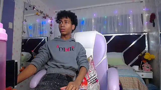 Santy bigcock 01 online show from 03-28-26, 02:38