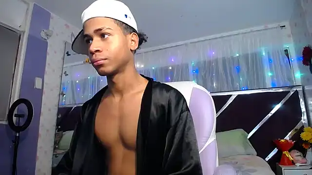 Santy bigcock 01 online show from 06-15-26, 06:54
