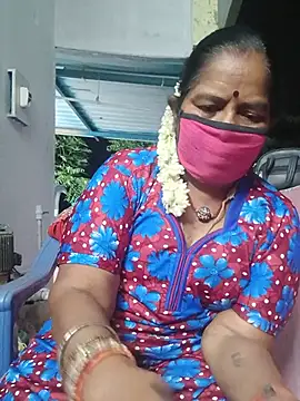 Snapshot of savithasree chatting on 07-01-26, 04:29 savithasree online show from 07-01-26, 04:29