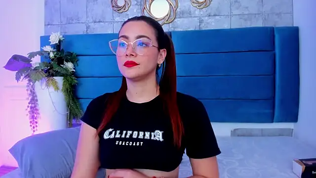 Snapshot of SaraAlvarezx chatting on 03-06-26, 04:42 SaraAlvarezx online show from 03-06-26, 04:42