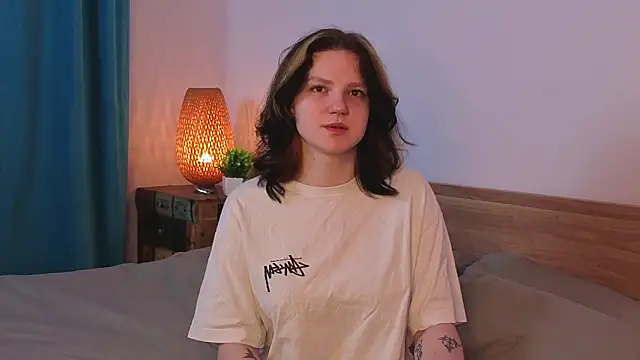 LatinaHuguenin online show from 04-05-26, 09:12