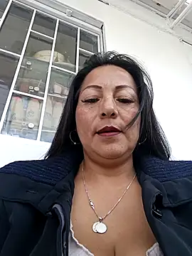 Snapshot of misshot_02 chatting on 04-21-26, 07:06 misshot 02 online show from 04-21-26, 07:06