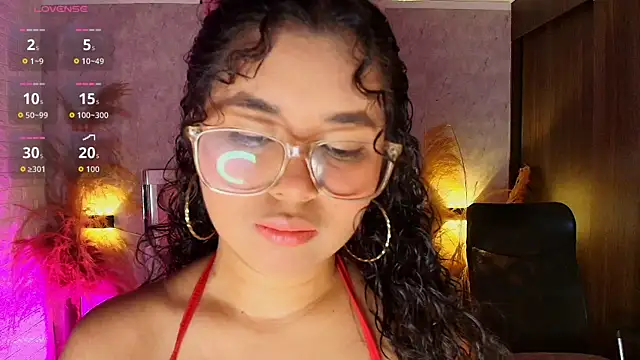 Snapshot of griselle_rousse chatting on 06-12-26, 05:45 griselle rousse online show from 06-12-26, 05:45