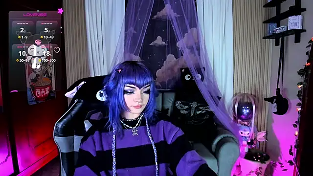 Snapshot of ravencollen chatting on 07-11-26, 10:44 ravencollen online show from 07-11-26, 10:44