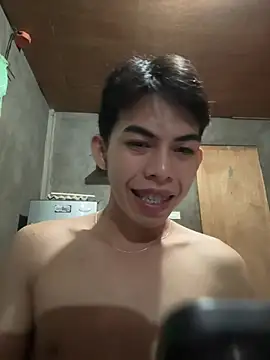 Urhotsilverboy online show from 03-15-26, 05:19