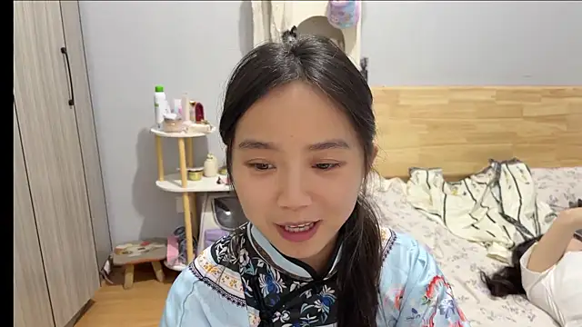 Hmm 0303 online show from 02-08-26, 02:53