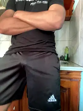 Maluma1995 online show from 01-11-26, 05:29