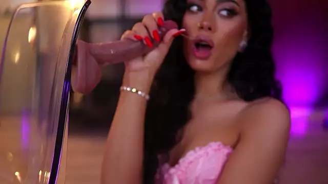 RavennaDArcy online show from 02-25-26, 08:29