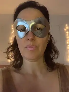 massagistahotbrunette online show from 03-08-26, 06:12