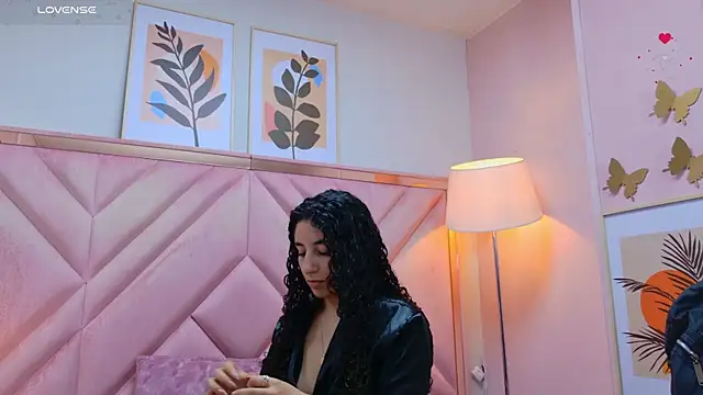 DemiJones  online show from 06-18-26, 04:35