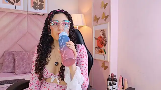 DemiJones  online show from 07-07-26, 05:32