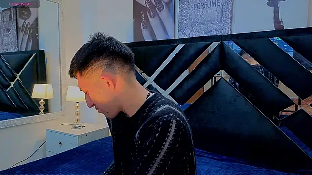 Un Sluttyy online show from 04-14-26, 11:16