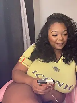 Fxncymuse online show from 04-16-26, 12:39