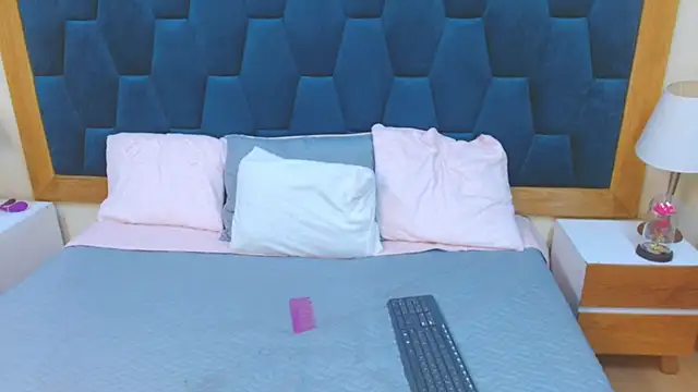 morrigan luxus2 online show from 01-31-26, 07:11